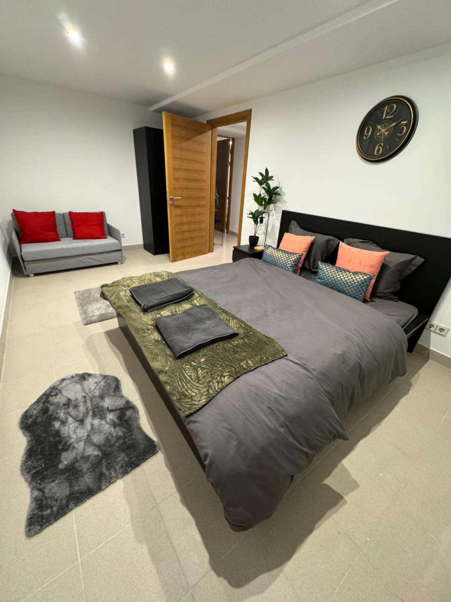 Center - Belle 180m2 - Amis - Famille - Anniversaire Apartment Riga